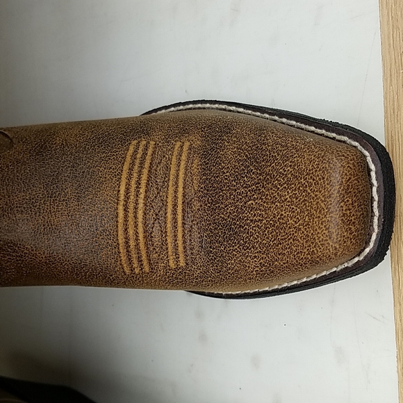 STIVALI DONNA ARIAT MOD. ROUND UP WIDE SQUARE TOE STRETCHFIT - Alessandro Selleria